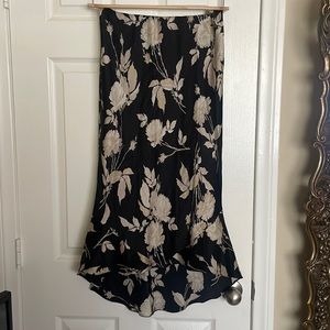 Floral mid skirt.